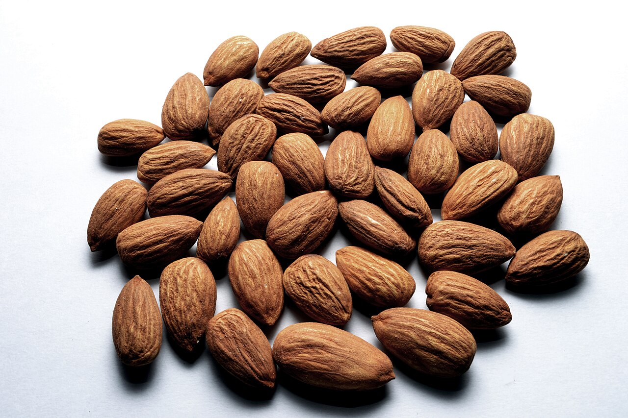 Brown almonds in a bowl